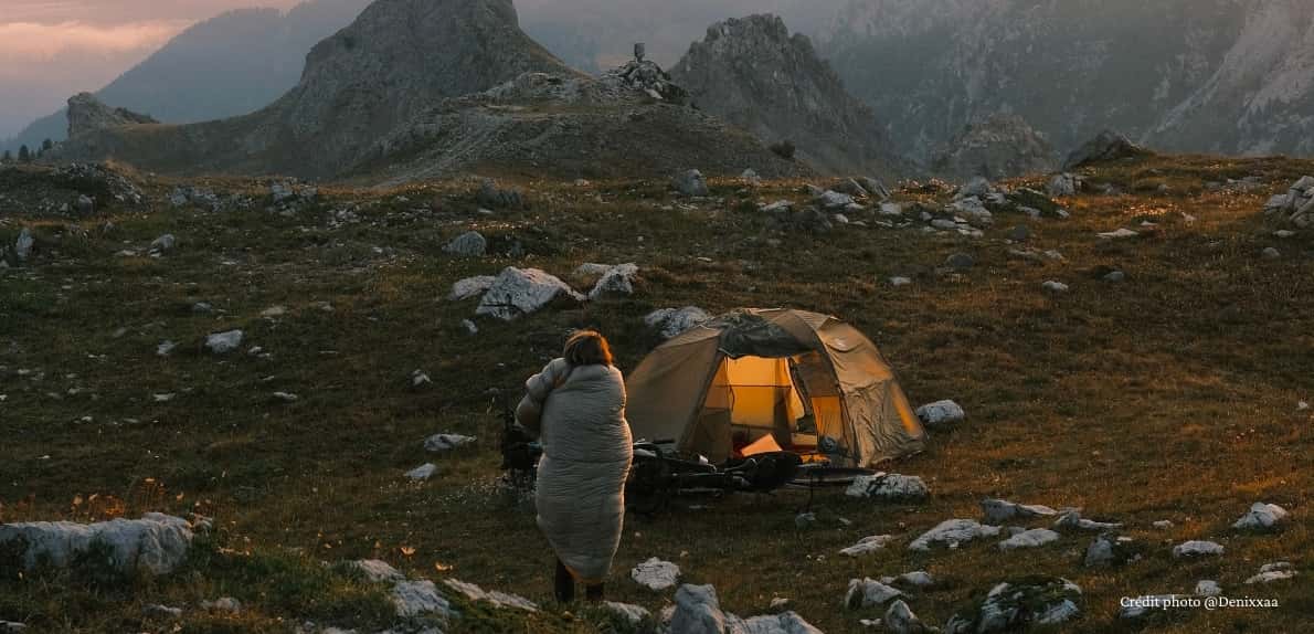 couché de soleil bivouac dans les alpes
