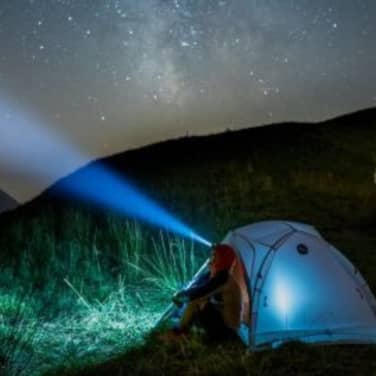 Nuit des Étoiles Filantes 2025 : Guide Complet pour Observer les Perséides et les Meilleurs Spots en France