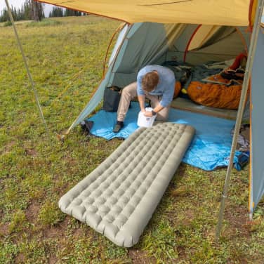 Campmeister Deluxe Insulated 25x72 WIDE REGULAR