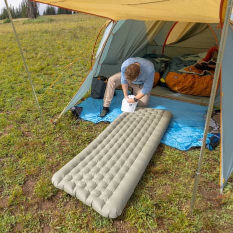 Campmeister Deluxe Insulated 25x72 WIDE REGULAR